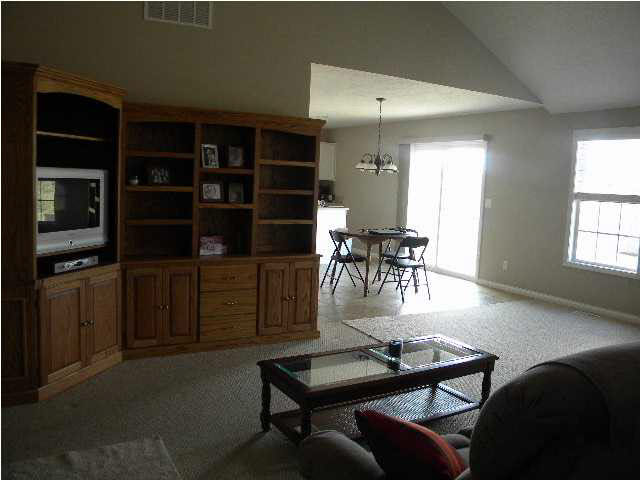 9730 Basil Dr, Evansville, IN 47725 photo 4