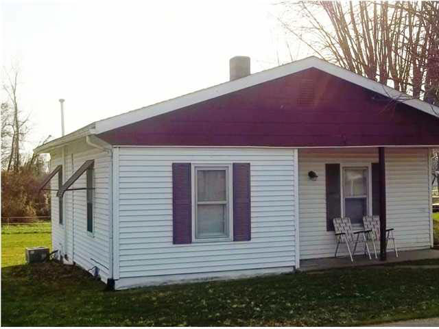 306 Walnut St, Loogootee, IN 47553 photo 9