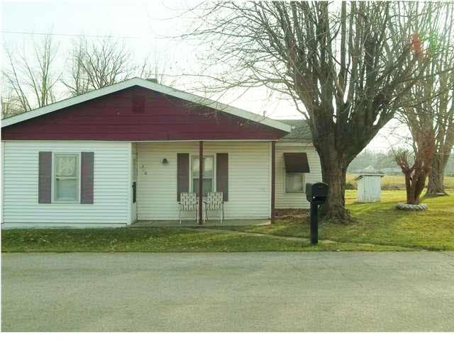 306 Walnut St, Loogootee, IN 47553 photo 2