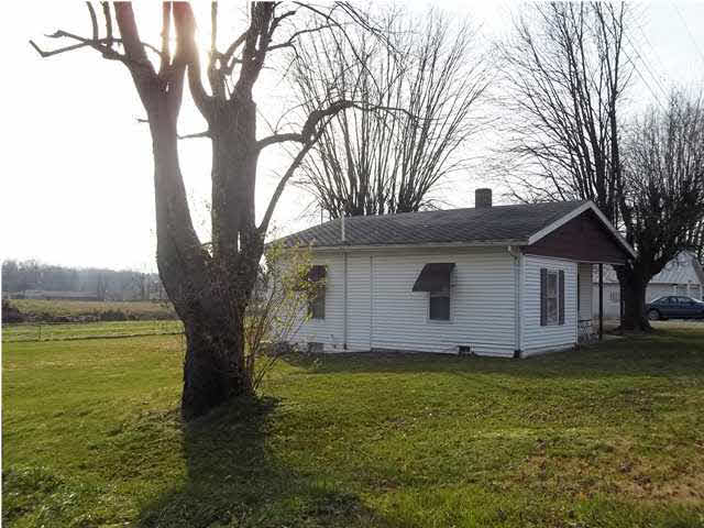 306 Walnut St, Loogootee, IN 47553 photo 13