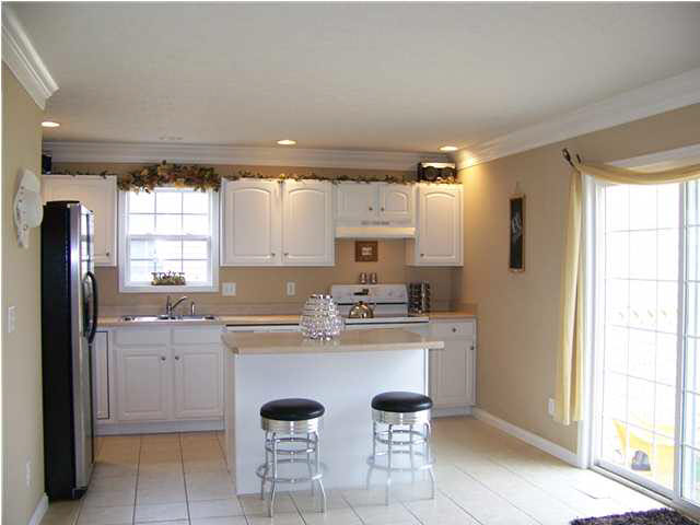 4606 Rathbone Dr, Evansville, IN 47725 photo 5