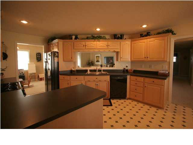 1381 N Hayland Dr, Jasper, IN 47546 photo 2