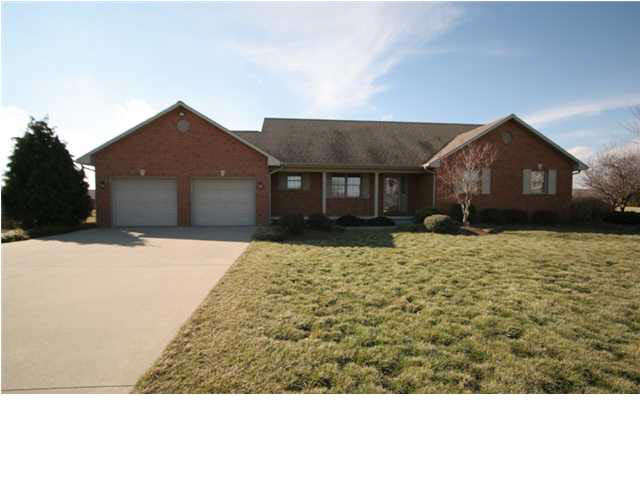 1381 N Hayland Dr, Jasper, IN 47546 photo 1
