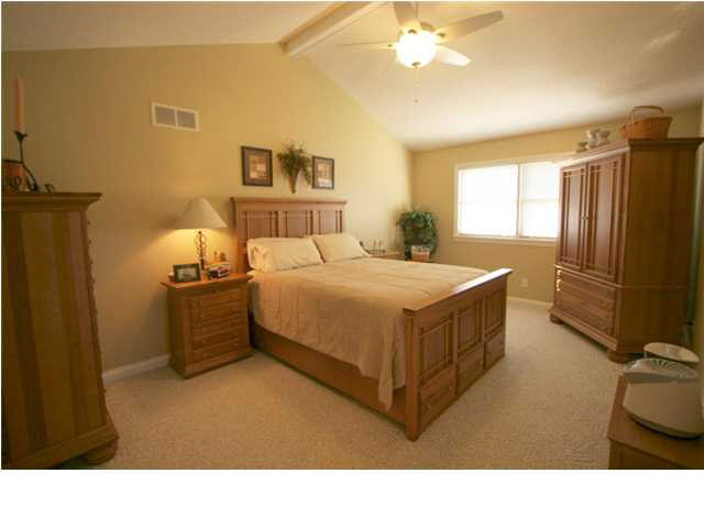 1381 N Hayland Dr, Jasper, IN 47546 photo 9
