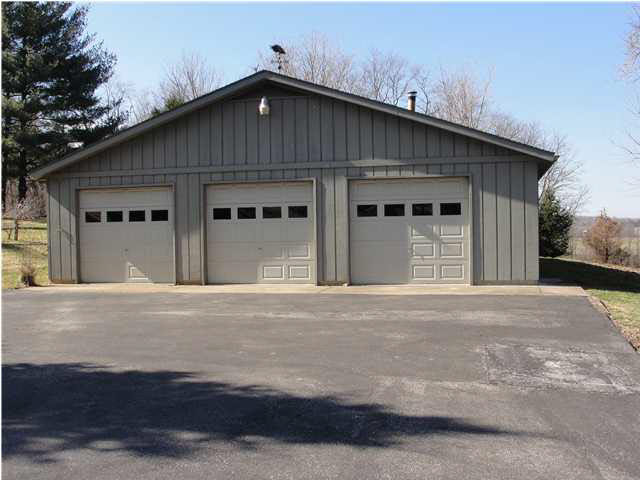 704 W Park Ave, Princeton, IN 47670 photo 4