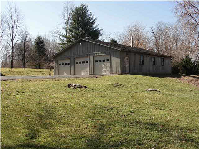 704 W Park Ave, Princeton, IN 47670 photo 3