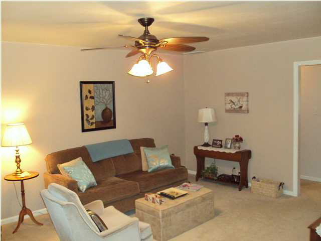 7733 Melody Ln, Newburgh, IN 47630 photo 4