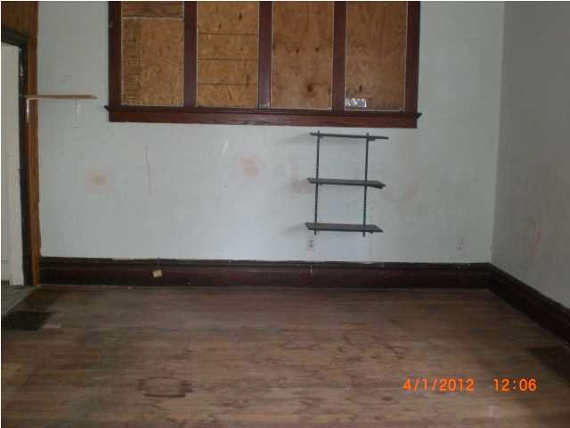 1108 Baker Ave, Evansville, IN 47710 photo 4