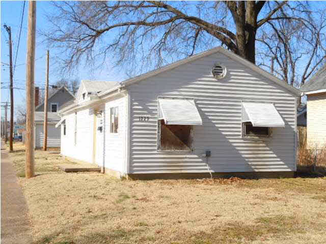 1229 S Kentucky Ave, Evansville, IN 47713 photo 8