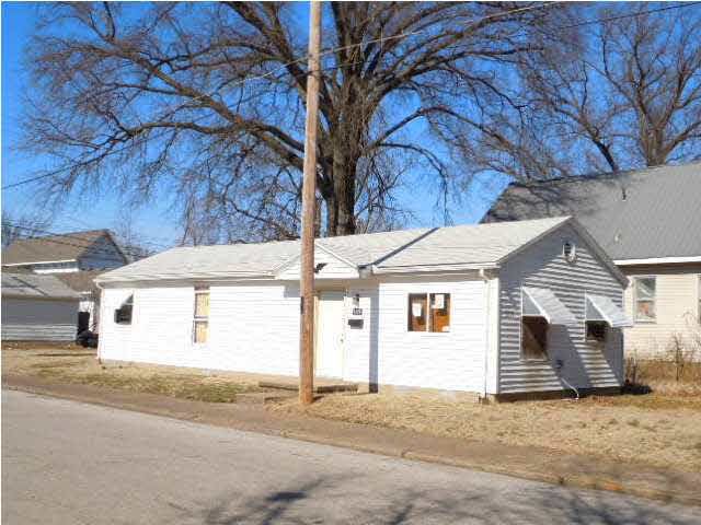 1229 S Kentucky Ave, Evansville, IN 47713 photo 3