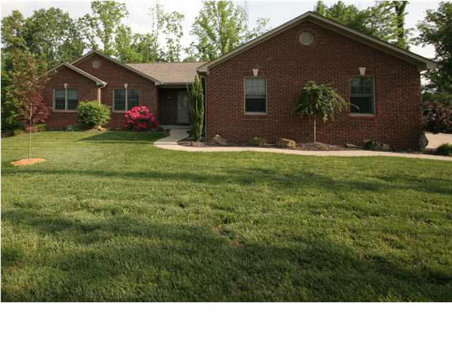 4556 S Deer Trl, Huntingburg, IN 47542 photo 1