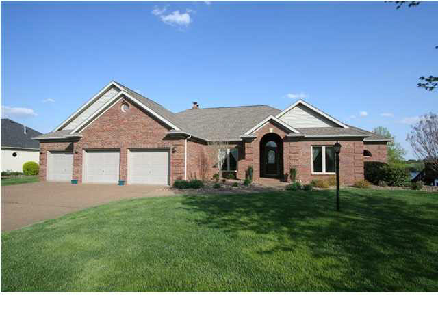 2300 Briarcliff Dr, Newburgh, IN 47630 photo 1