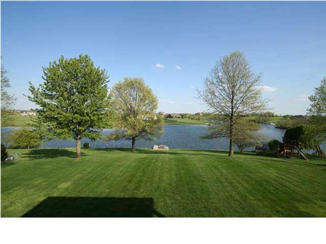 2300 Briarcliff Dr, Newburgh, IN 47630 photo 17