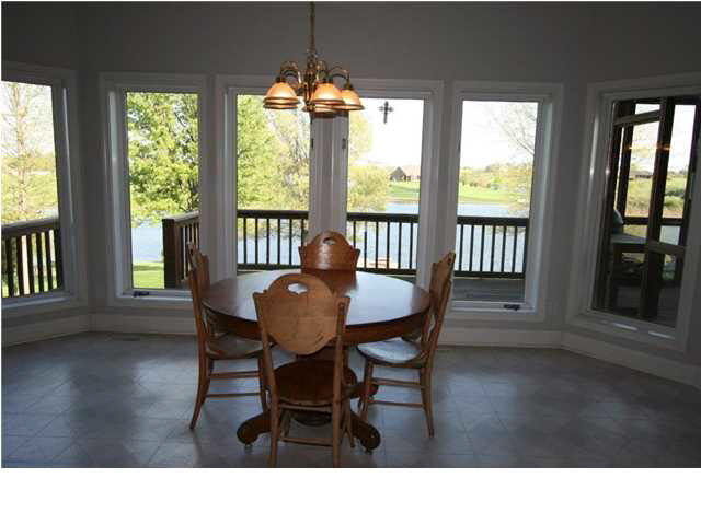 2300 Briarcliff Dr, Newburgh, IN 47630 photo 7