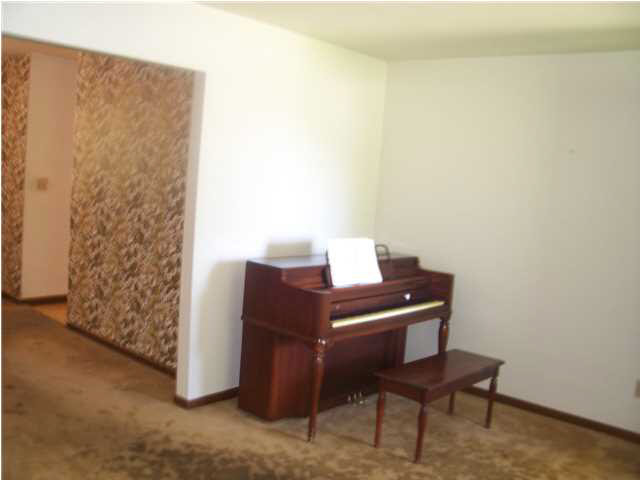1508 Fuquay Rd, Evansville, IN 47715 photo 2
