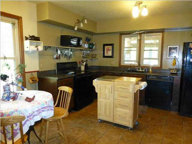 1733 Hewins Rd, Boonville, IN 47601 photo 4