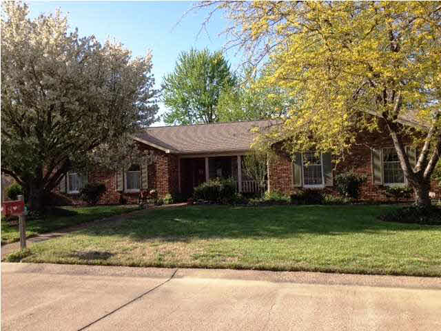 8240 Royalwood Ct, Evansville, IN 47715 photo 2