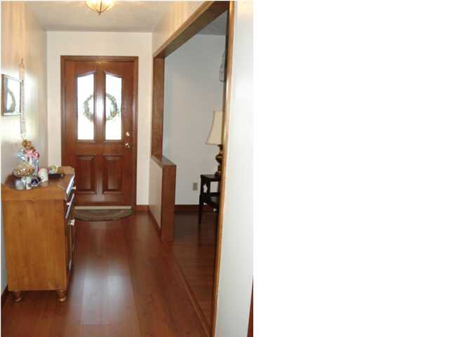3266 Martin Rd, Newburgh, IN 47630 photo 5