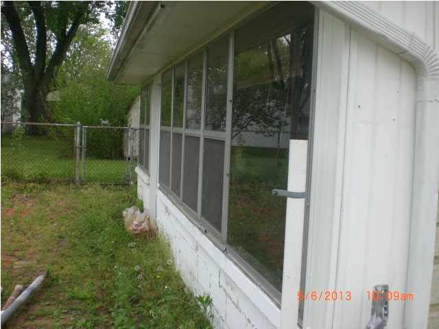 901 N Spring St, Evansville, IN 47711 photo 6