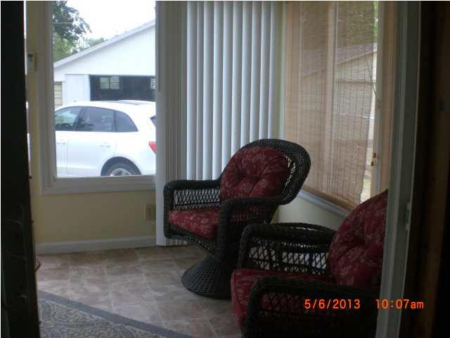 901 N Spring St, Evansville, IN 47711 photo 3