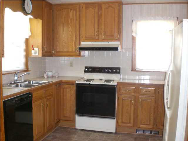 901 N Spring St, Evansville, IN 47711 photo 8