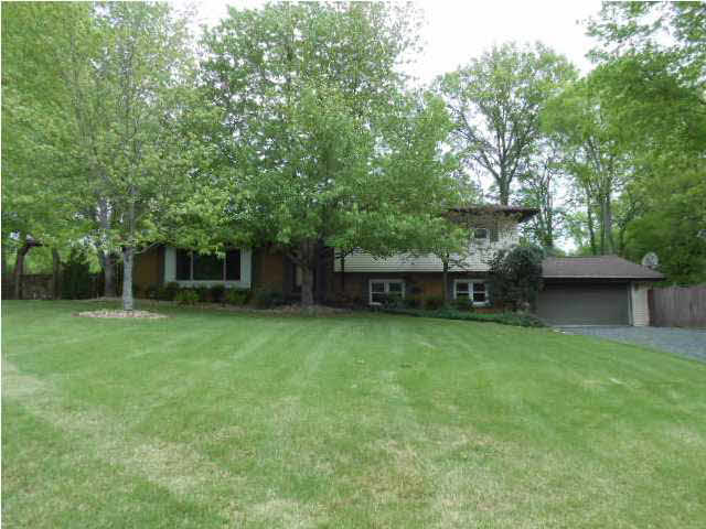 320 Hunter Dr, Evansville, IN 47711 photo 1