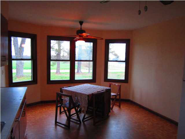 14651 Old State Rd, Evansville, IN 47725 photo 5