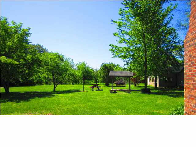 14651 Old State Rd, Evansville, IN 47725 photo 2