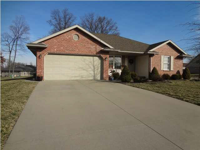 630 Overbrook Dr, Jasper, IN 47546 photo 1