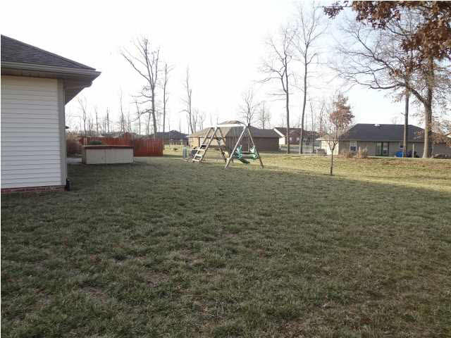 630 Overbrook Dr, Jasper, IN 47546 photo 23