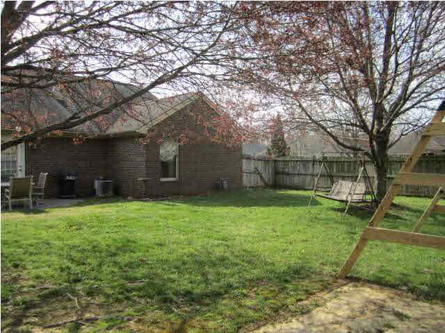 1909 Cornerstone Pt, Evansville, IN 47715 photo 12