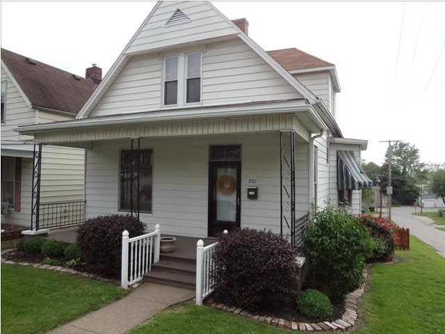 201 S Barker Ave, Evansville, IN 47712 photo 1
