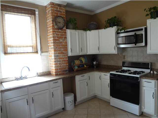 201 S Barker Ave, Evansville, IN 47712 photo 4