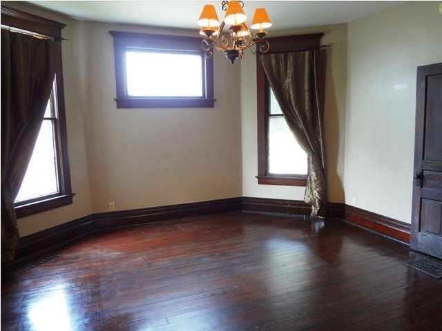 201 S Barker Ave, Evansville, IN 47712 photo 6