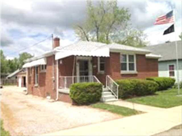 921 S Third St, Boonville, IN 47601 photo 1