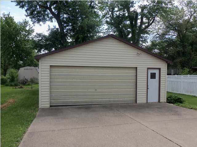 319 N Third St, Boonville, IN 47601 photo 2