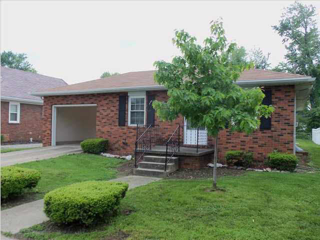 319 N Third St, Boonville, IN 47601 photo 1