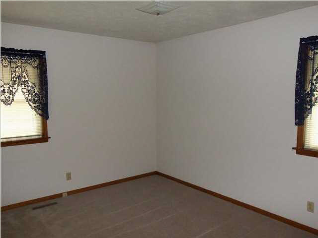 319 N Third St, Boonville, IN 47601 photo 11