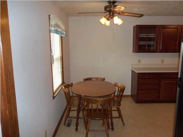 319 N Third St, Boonville, IN 47601 photo 8