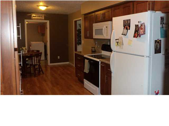 541 W Rudolph St, Montgomery, IN 47558 photo 2