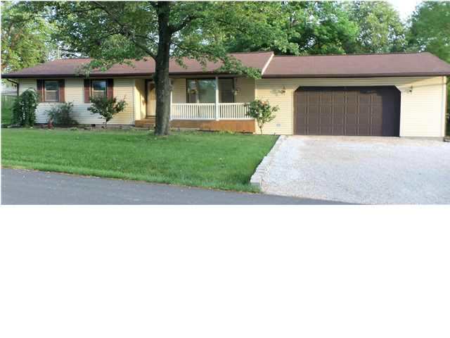 541 W Rudolph St, Montgomery, IN 47558 photo 1