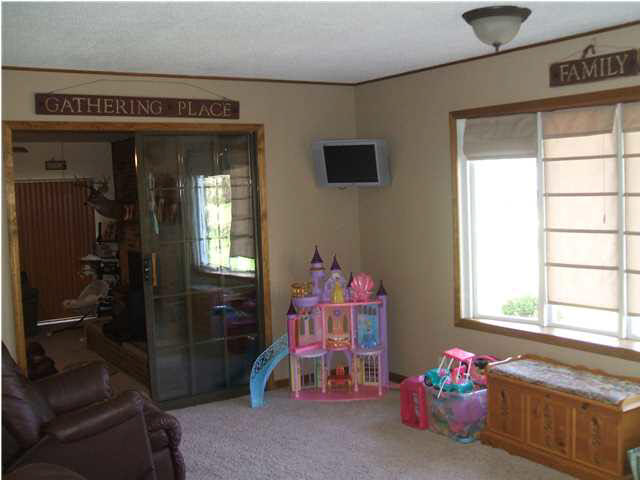 356 E Kennedy Ave, Petersburg, IN 47567 photo 5