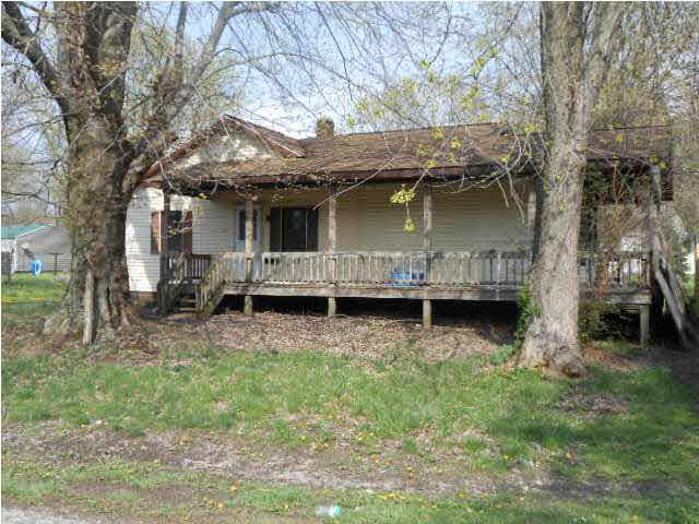 205 S Gum St, Odon, IN 47562 photo 1
