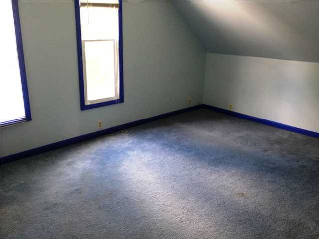 1217 Mesker Park Dr, Evansville, IN 47720 photo 9