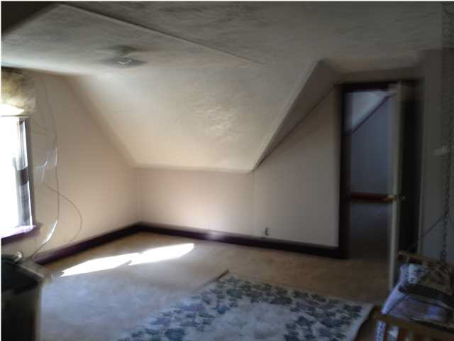 1217 Mesker Park Dr, Evansville, IN 47720 photo 8