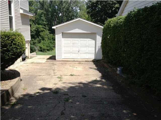 1217 Mesker Park Dr, Evansville, IN 47720 photo 7