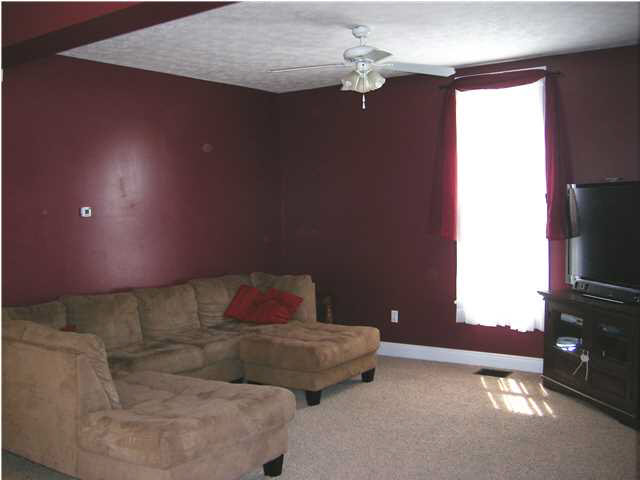 6030 Upper Mount Vernon Rd, Evansville, IN 47712 photo 3