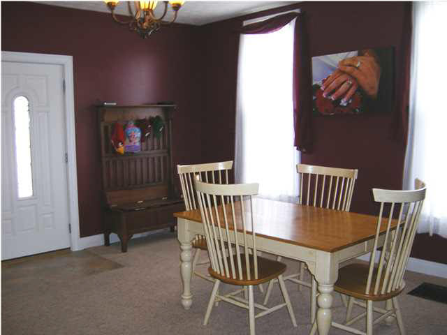 6030 Upper Mount Vernon Rd, Evansville, IN 47712 photo 2