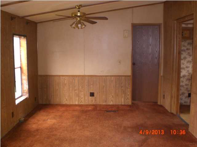 610 E Walnut St, Princeton, IN 47670 photo 3