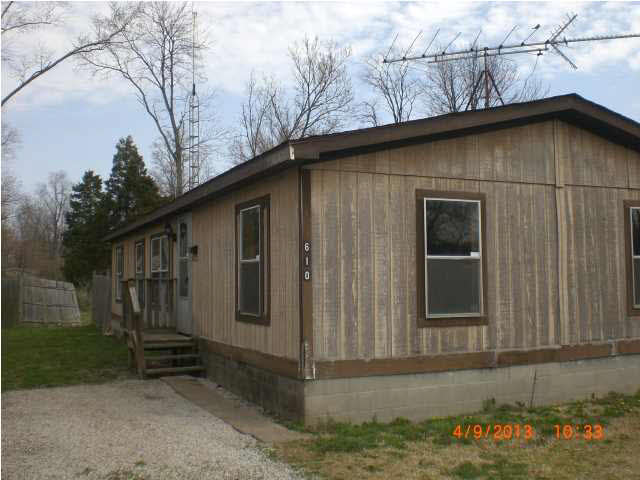 610 E Walnut St, Princeton, IN 47670 photo 1